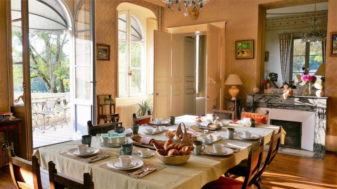 B&B Chateau De Preuil Vallenay Экстерьер фото
